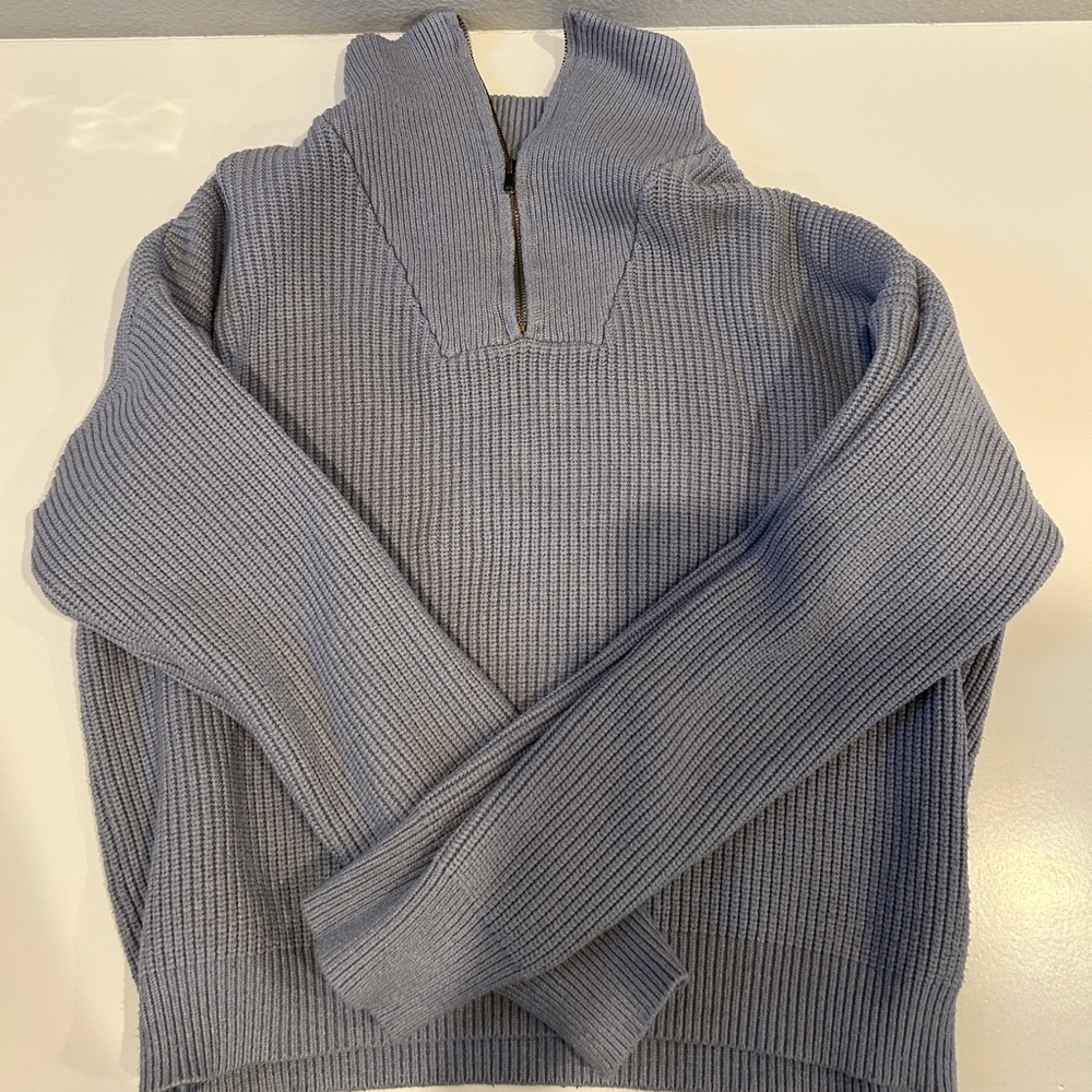 Light blue quarter zip sweat sweater-size small
